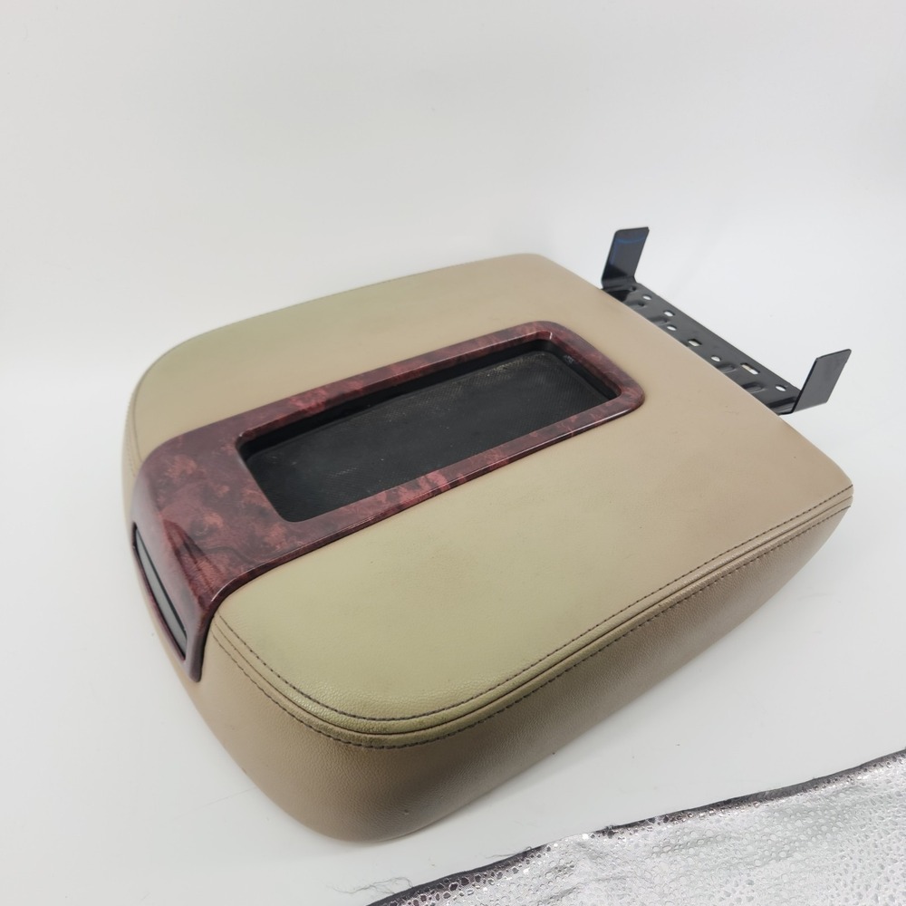2007-2014 Tahoe Suburban Yukon Silverado Sierra Cashmere Console Lid Woodgrain